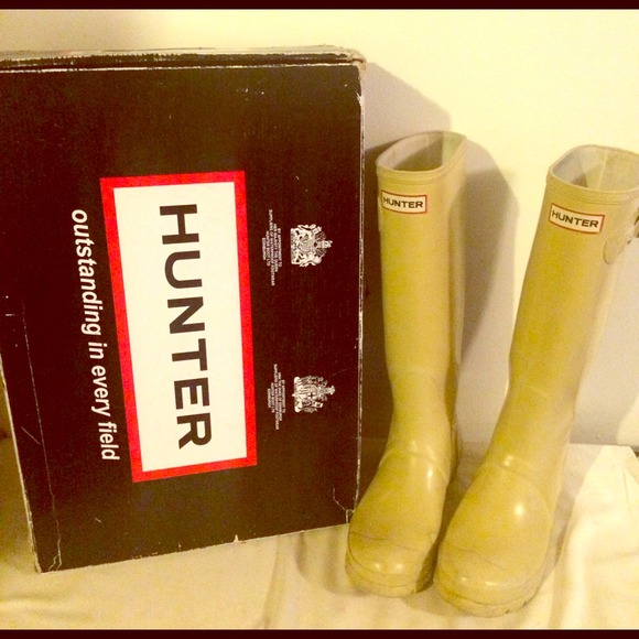 Hunter Gloss Rain Boots
