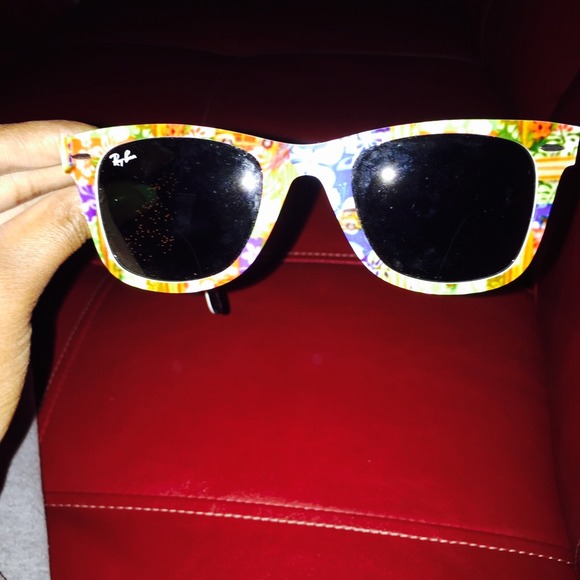 RayBan Wayfarer Floral Print - Picture 3 of 4