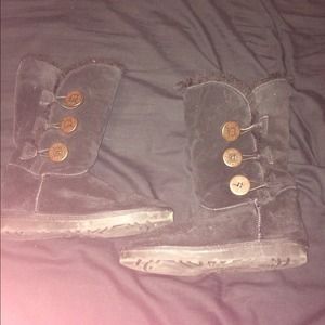 Black Uggs