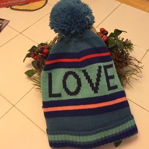 2xHP 💥BCBGENERATION WINTER HAT✨