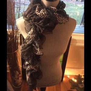 Brand new black/grey scarf