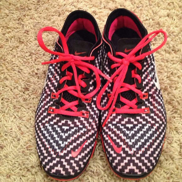 Nike Shoes - Nike free 5.0 women's 9 black and orangish red