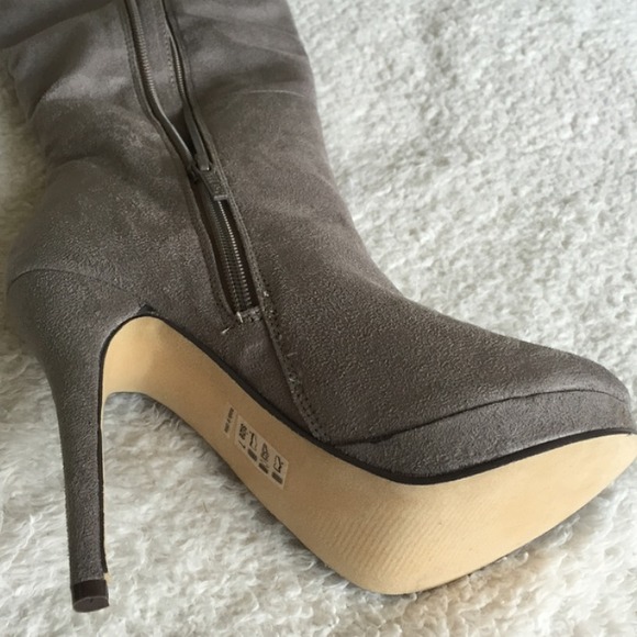 Grey suede boots (NEW) - Picture 2 of 4