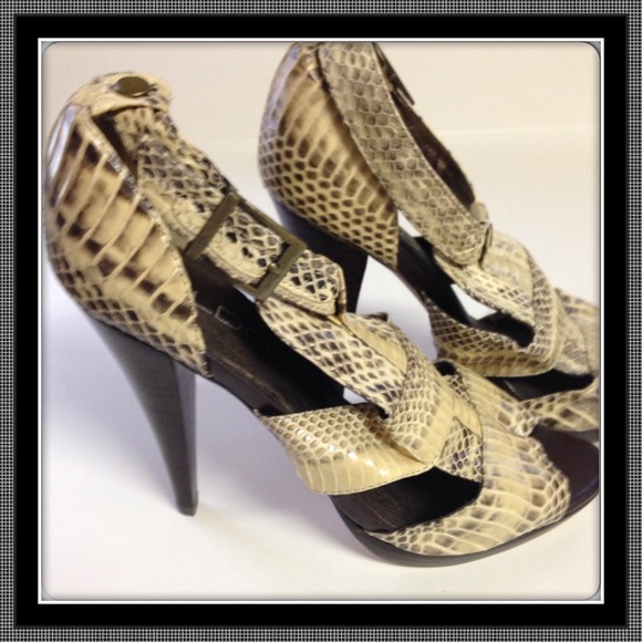 💋Aldo Heels💋 - Picture 2 of 4