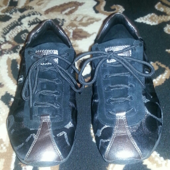 Woman's coach shoes