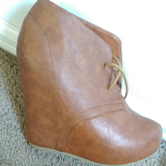 Tan wedges