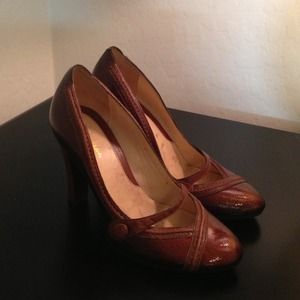 Cole Haan brown loved shoes. Size 5 heels.