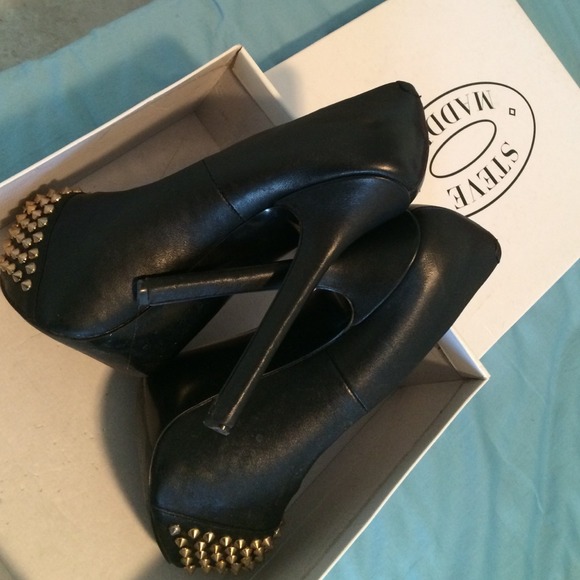 Steve Madden close toe heels - Picture 4 of 4