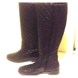Aerosoles barely worn quilted riding boots
