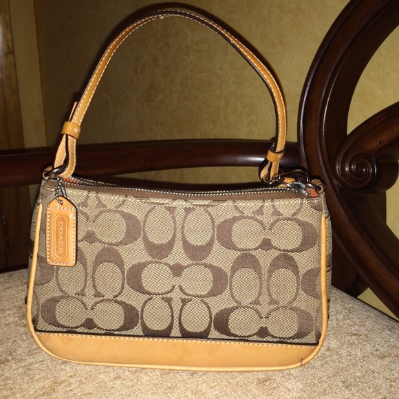 Coach Handbags - Signature Coach bag