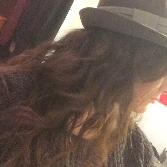 Hat - Picture 3 of 4