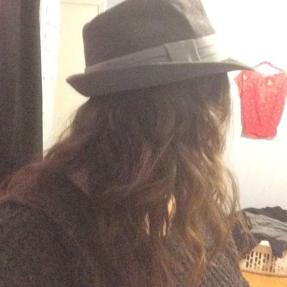 Hat - Picture 4 of 4