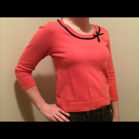 Salmon bow top