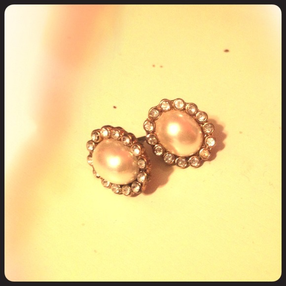 Pearl Studs