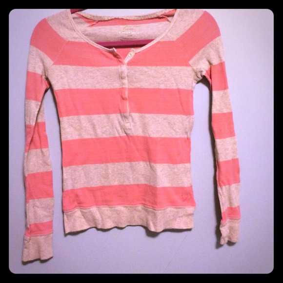 cream/pink top