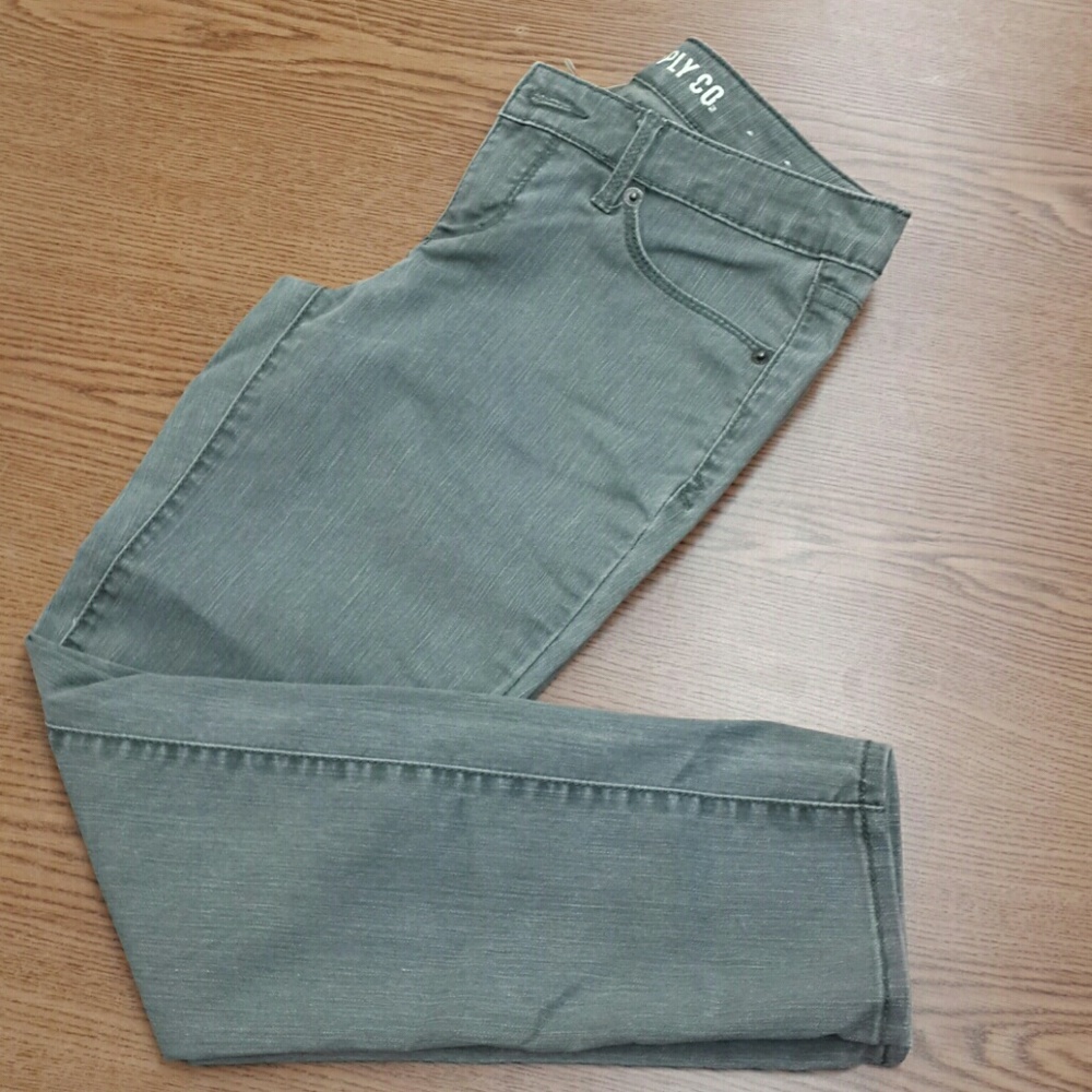 MOSSIMO SUPPLY CO. SKINNY JEANS
