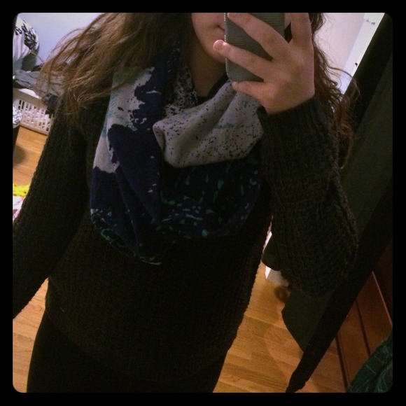 INFINITY SCARF