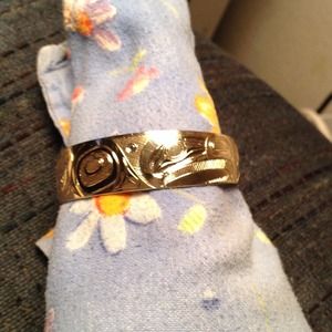 Sharing my BABY PURE GOLD HAND CARVED NATIVE ART