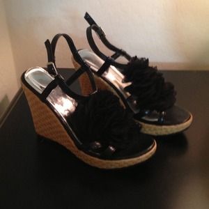 Size 5 black & tweed wedges.