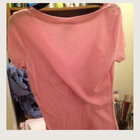 Small pink Hollister v-neck Tshirt - Picture 2 of 2