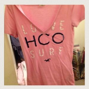 Small pink Hollister v-neck Tshirt