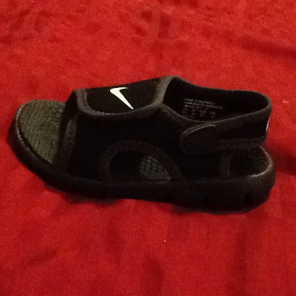 Sandals - Picture 2 of 3