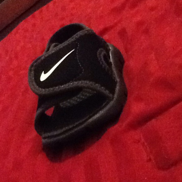 Sandals - Picture 3 of 3