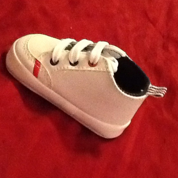 Shoe - Picture 2 of 3