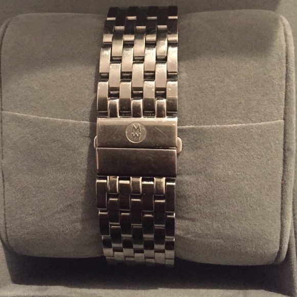 Watch - Picture 2 of 3