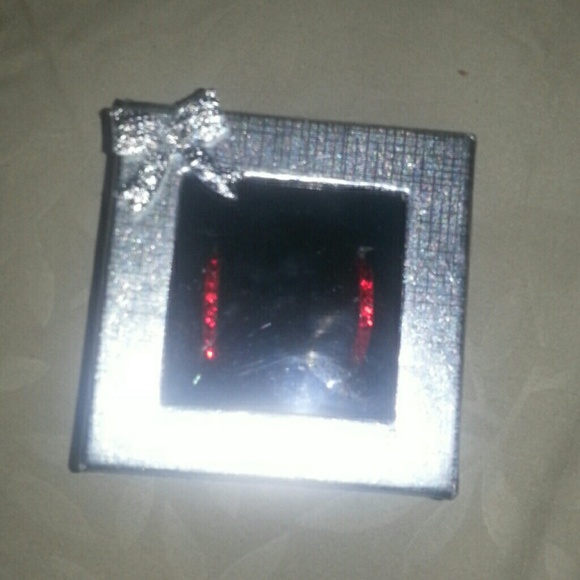 Red Rudy earrings - Picture 1 of 2