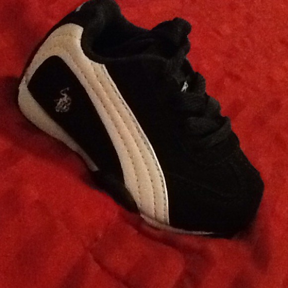 Shoes - Picture 2 of 3