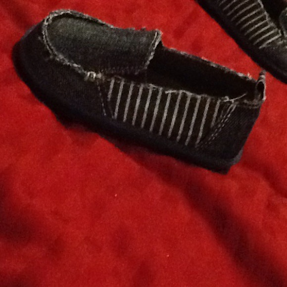 Shoes - Picture 2 of 3