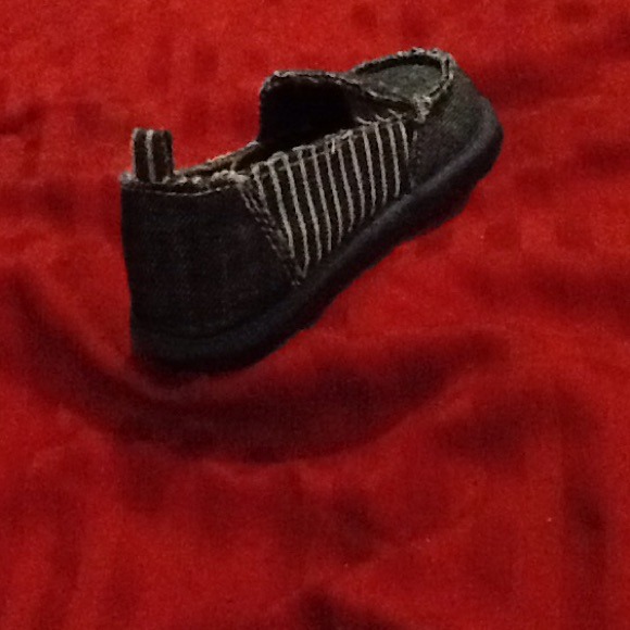 Shoes - Picture 3 of 3