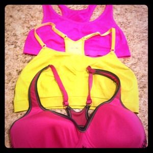 Sports bra bundle!🏀🏈⚽️🎾⚾️