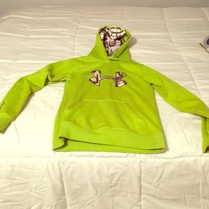 Green underarmour sweatshirt! Women's