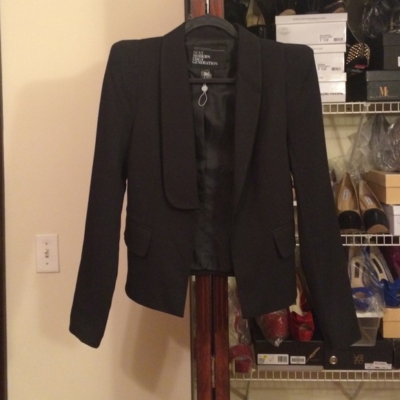 Urban Behavior Jackets & Blazers - Urban Behavior Strong Shoulder Blazer - Worn Once