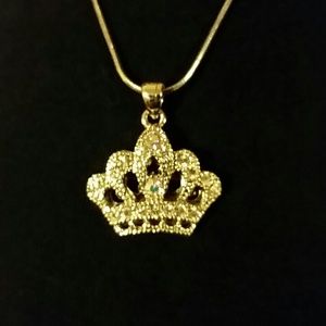 Silver crown necklace