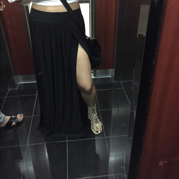 Black maxi slit skirt