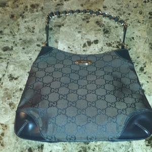 100% authentic Gucci Handbag