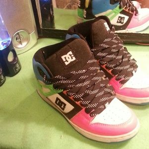 Dc shoes