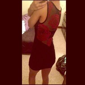 Rose detailed ruched dress