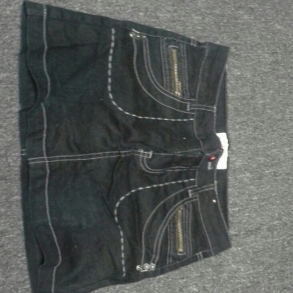 Black faded glory skirt