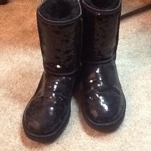 Size 7, black sequin ugg boots
