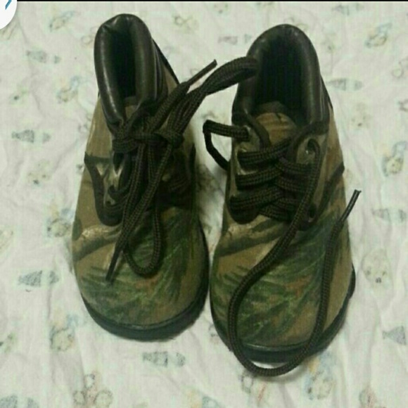 Camo shoes