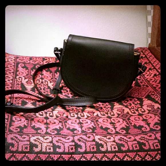 ♡ Nine West Mini Crossbody Purse