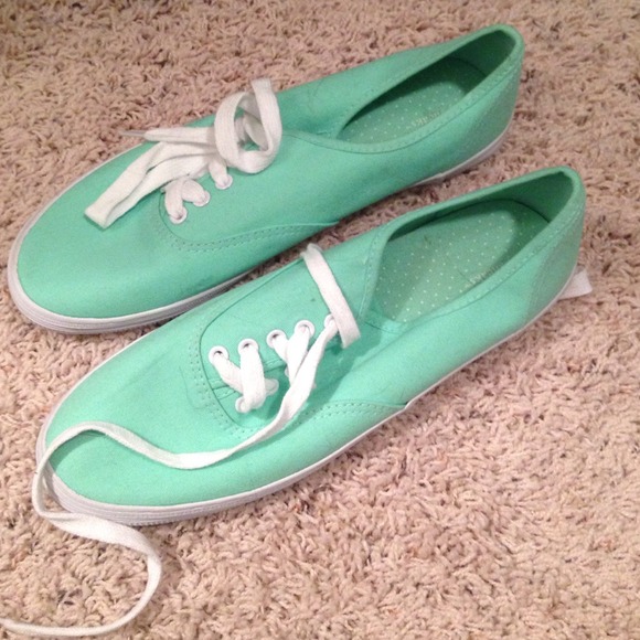 Van type shoes