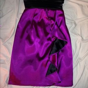 Size 3 dress, silky smooth, wore once.