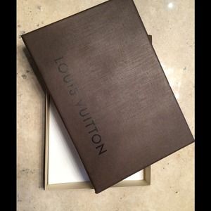 Louis Vuitton box