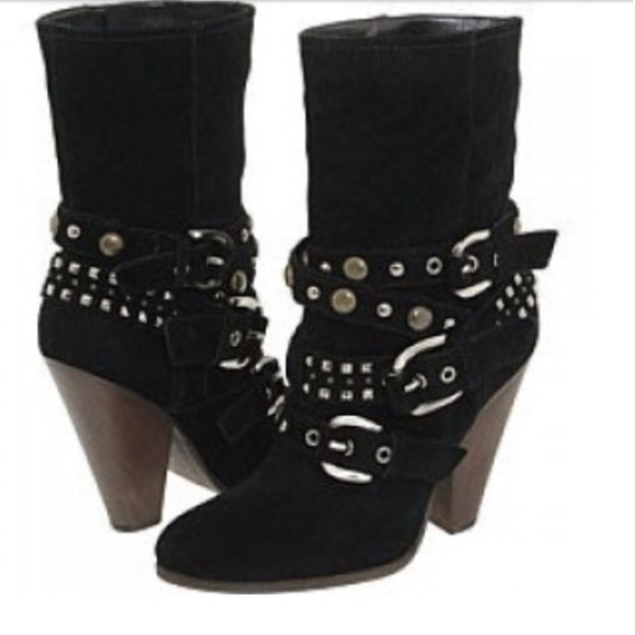 💔SOLD💔Steve Madden Buckle Boots