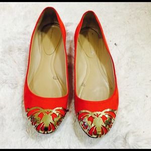 Zara flats w/gold detail